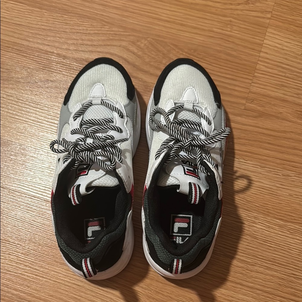 Fila Men's White and Black Sneakers